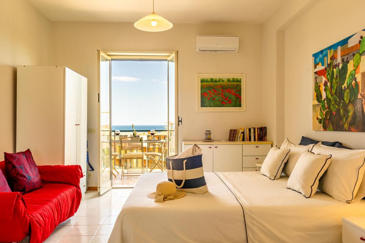 La Casa Di Stefe Leilighet Giardini Naxos Eksteriør bilde